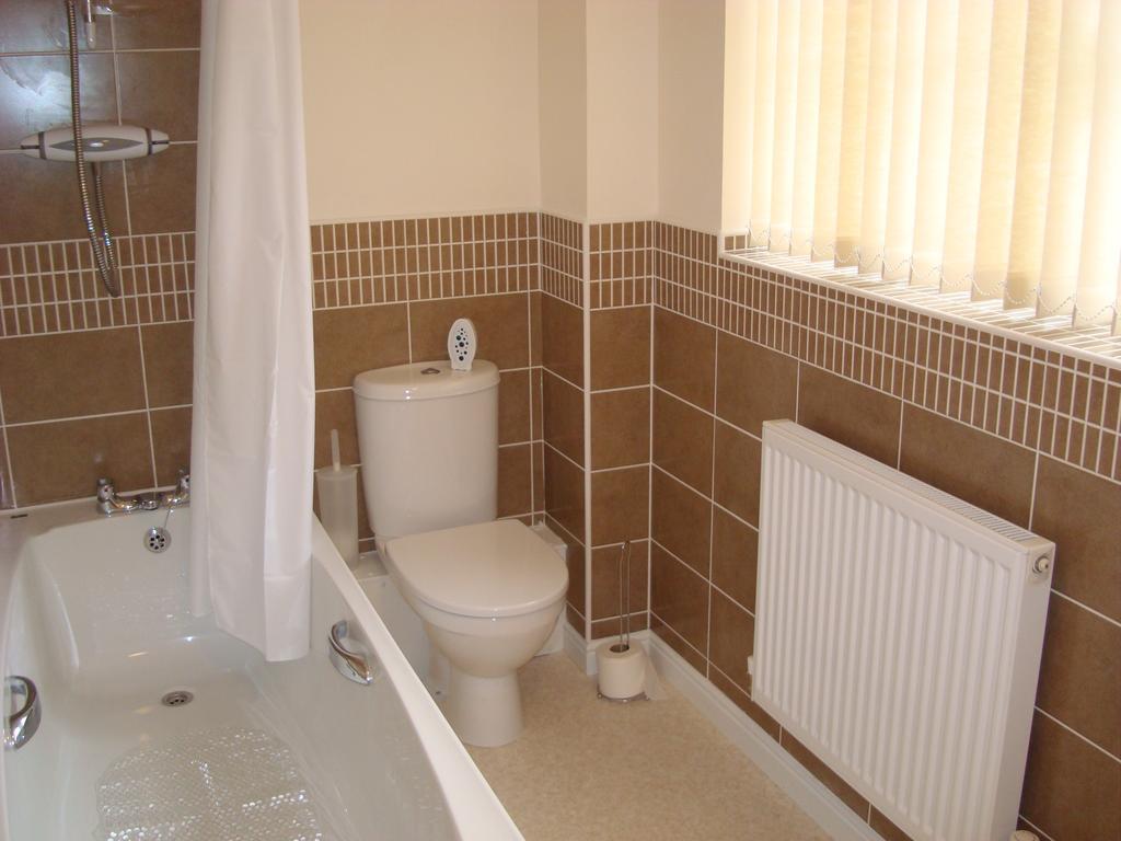 At Home In The City Serviced Apartments Newport Buitenkant foto